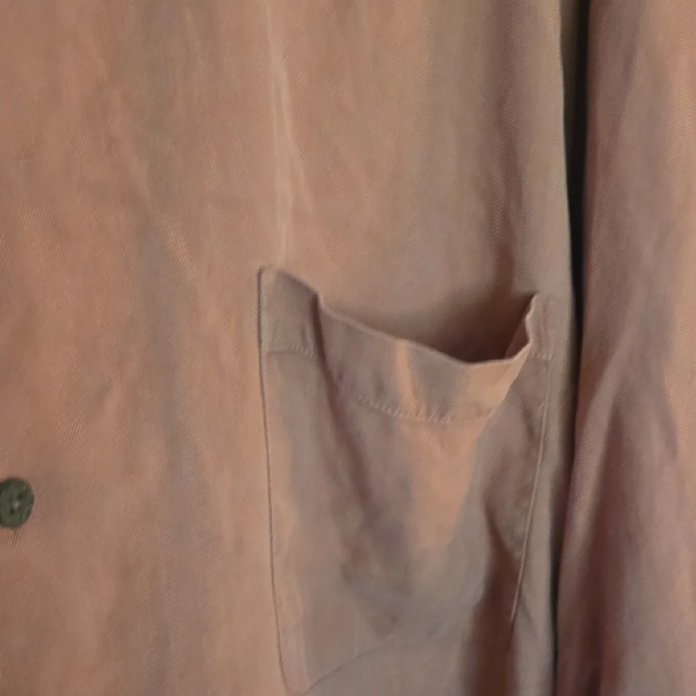 Tommy Bahama Men's Silk Shirt in Coral - Picture 4 of 7